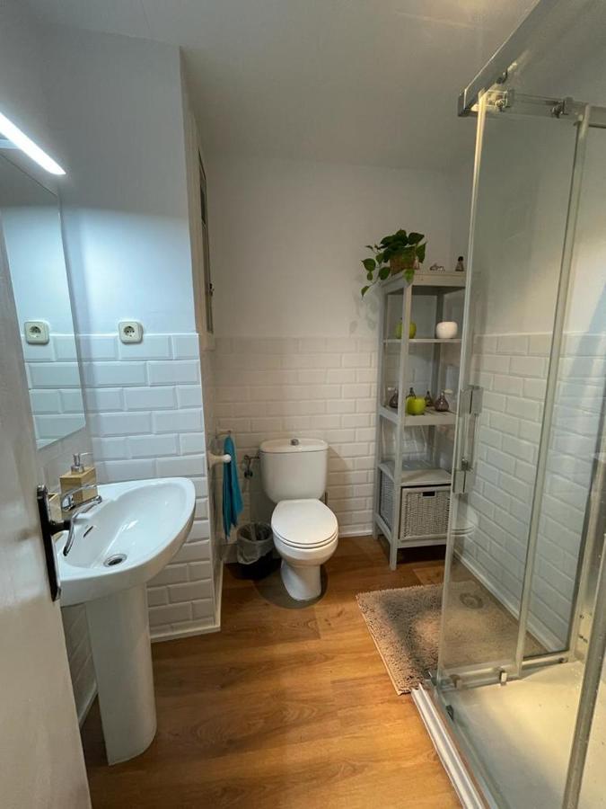 Urgel Habitaciones Barcelona Bagian luar foto